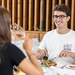 Отель Natur- & Wanderhotel Tuxertal 4*