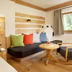 Natur- & Wanderhotel Tuxertal 4* Тукс