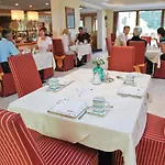 Natur- & Wanderhotel Tuxertal Отель Тукс