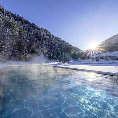 图克斯谷自然徒步酒店 图克斯