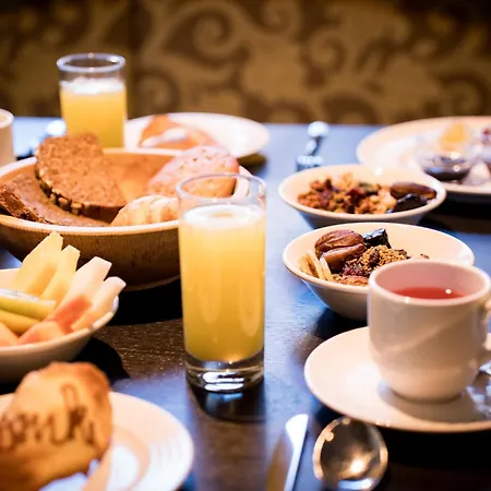 Natur- & Wanderhotel Tuxertal מלון 4*