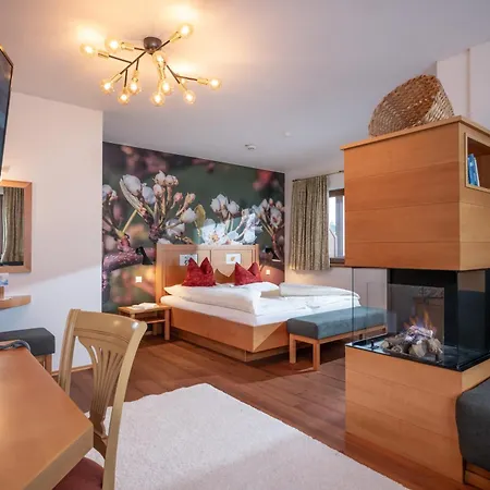 מלון Natur- & Wanderhotel Tuxertal
