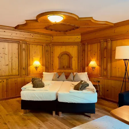 Natur- & Wanderhotel Tuxertal מלון