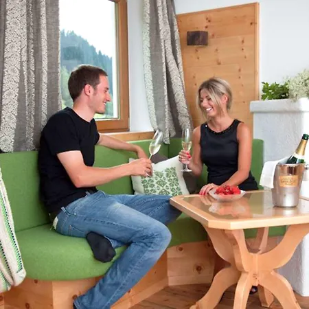 Natur- & Wanderhotel Tuxertal 4*