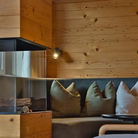 Natur- & Wanderhotel Tuxertal Hotel Tux