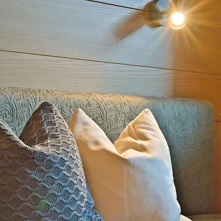 Natur- & Wanderhotel Tuxertal 4*