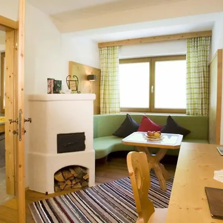 מלון Natur- & Wanderhotel Tuxertal טוקס