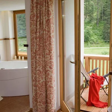 Natur- & Wanderhotel Tuxertal מלון