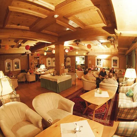 מלון Natur- & Wanderhotel Tuxertal