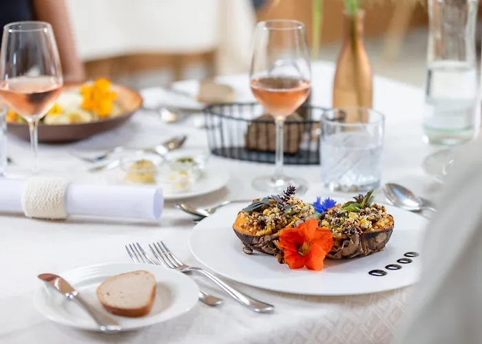 Natur- & Wanderhotel Tuxertal 4*