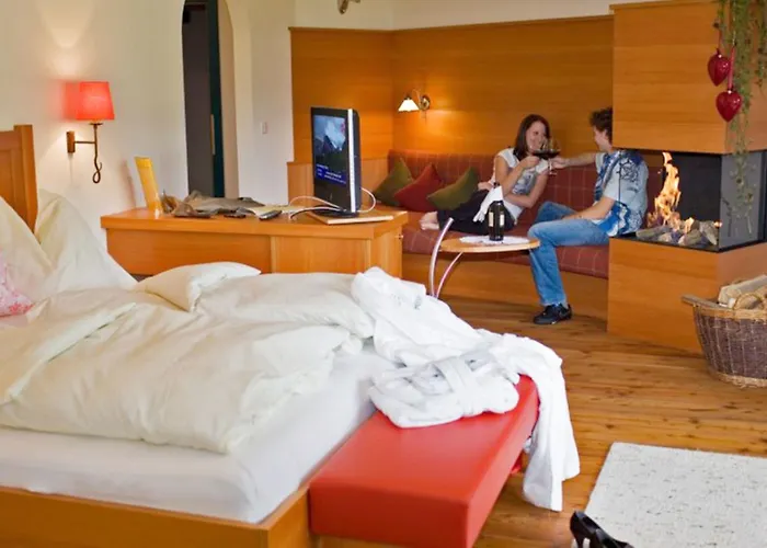 Natur- & Wanderhotel Tuxertal Hotel