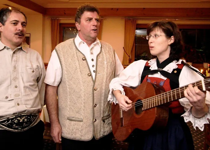 Natur- & Wanderhotel Tuxertal Hotel Tux