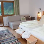 Natur- & Wanderhotel Tuxertal 4*