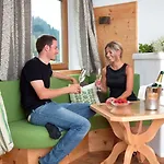 Natur- & Wanderhotel Tuxertal 4*