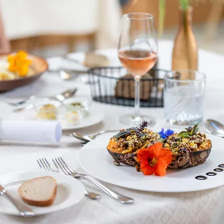 Natur-&wanderhotel Tuxertal 4*