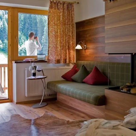 Szálloda Natur- & Wanderhotel Tuxertal Tux