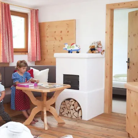 Natur- & Wanderhotel Tuxertal Szálloda 4*